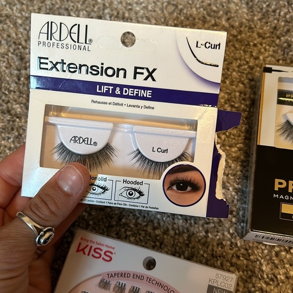 False lashes bundle - Picture 4 of 5